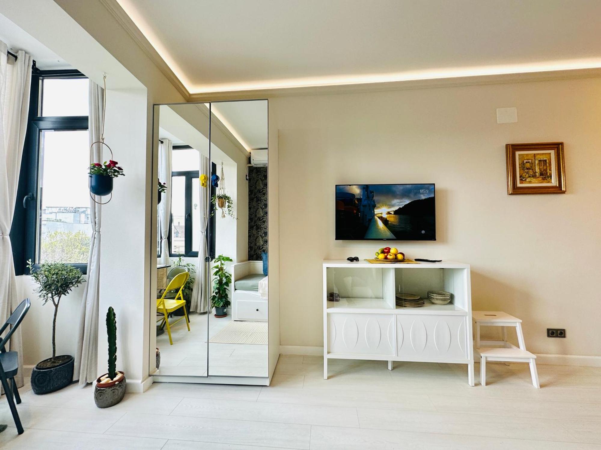 Harmony Studio - Elegant Escape Near Ateneu Bucharest Exterior photo